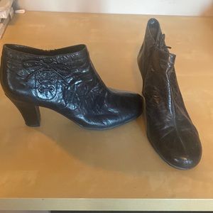 Leather heeled booties size 11